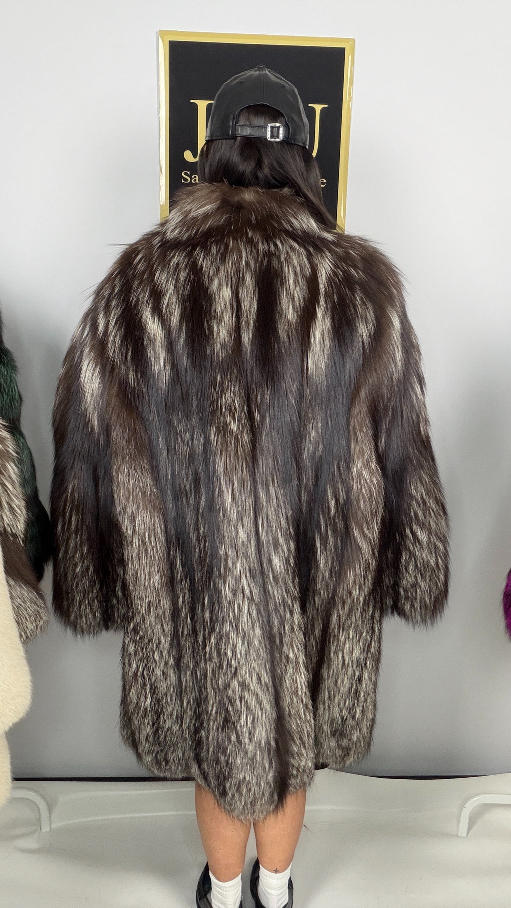 Giacca in Volpe Argentata Grigio Over – 90 cm – dettaglio 6