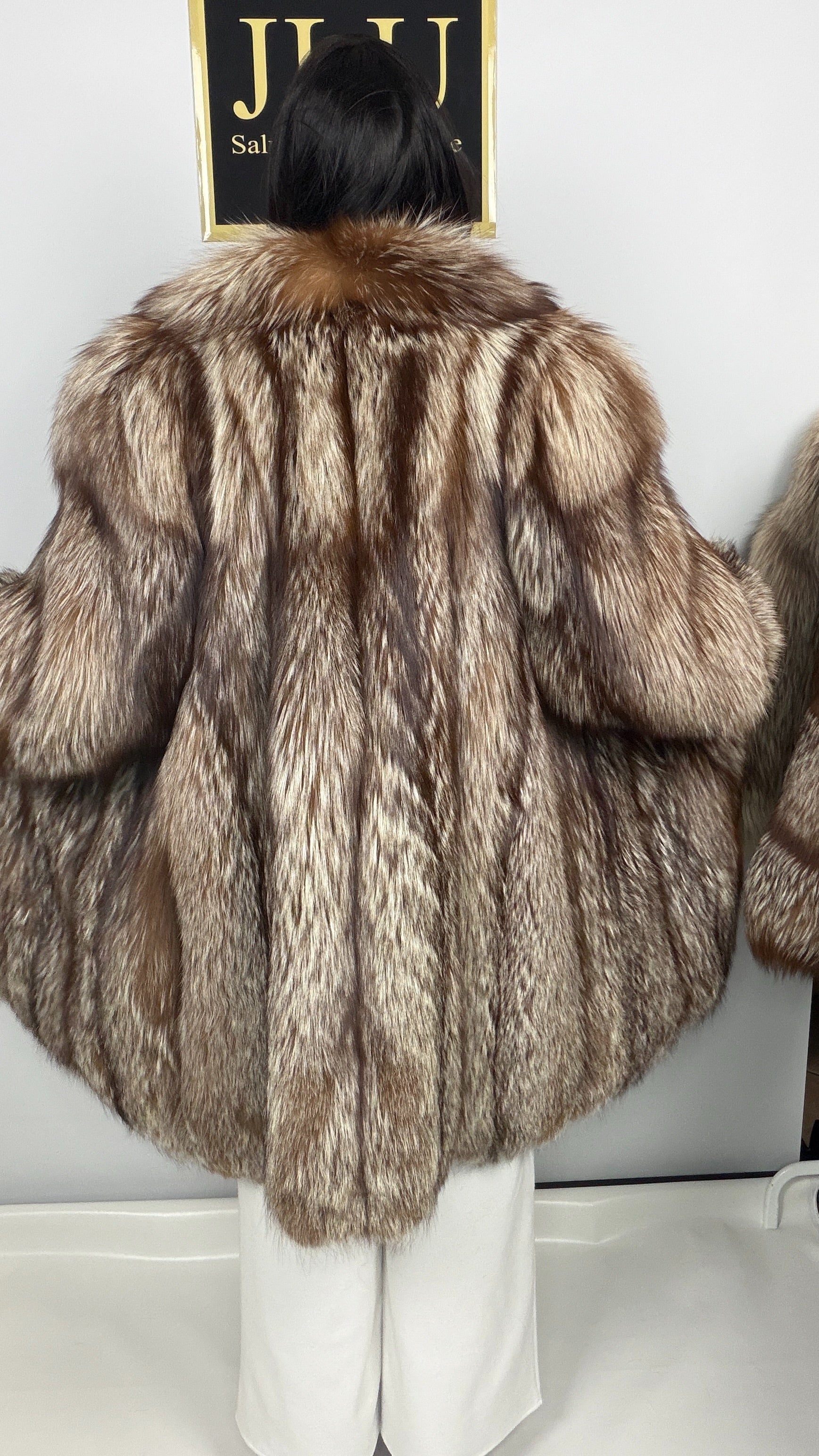 Giacca in Volpe Argentata Decolorata Bronzo – dettaglio 5
