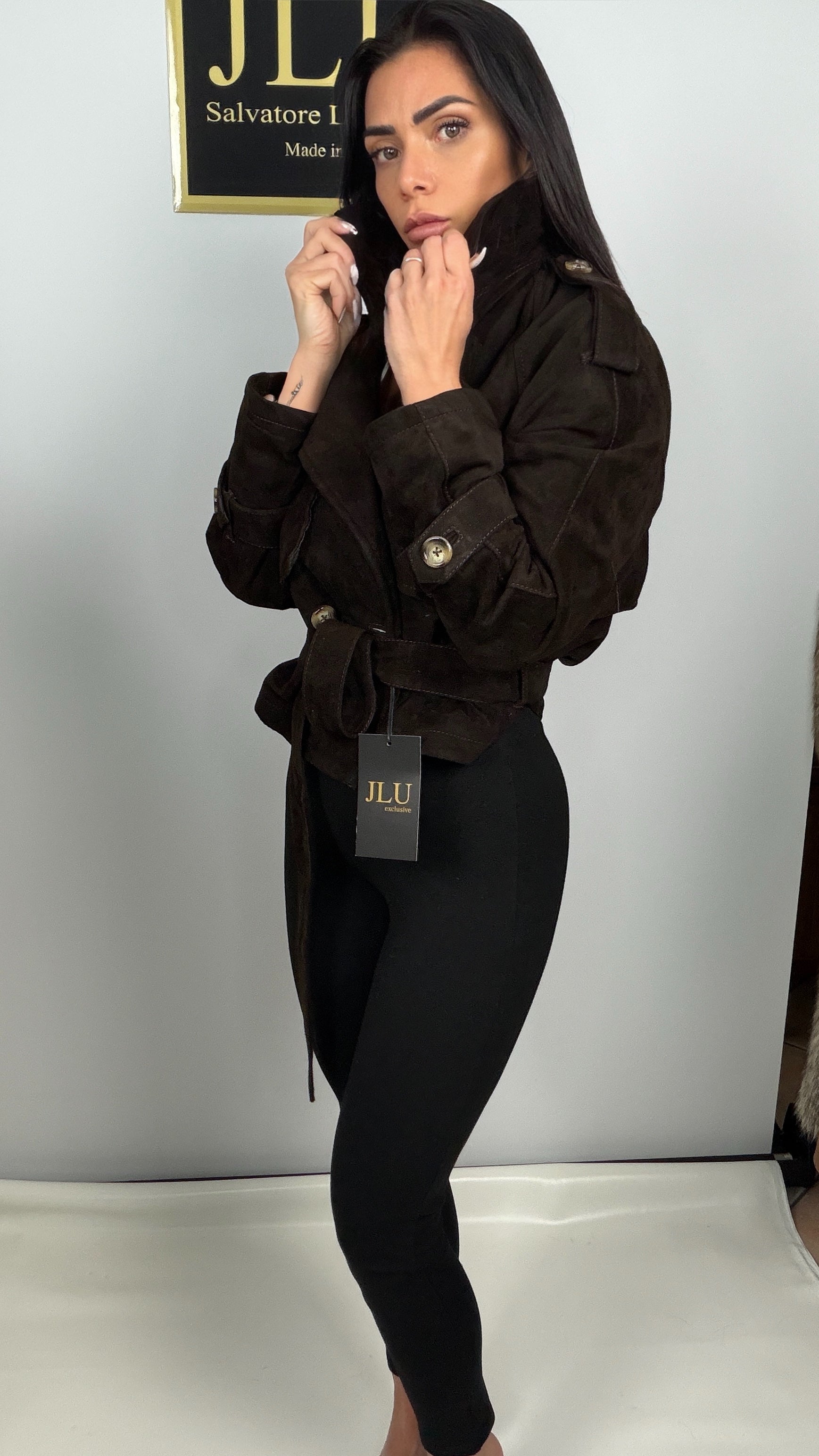 Mod.trench in pelle di camoscio