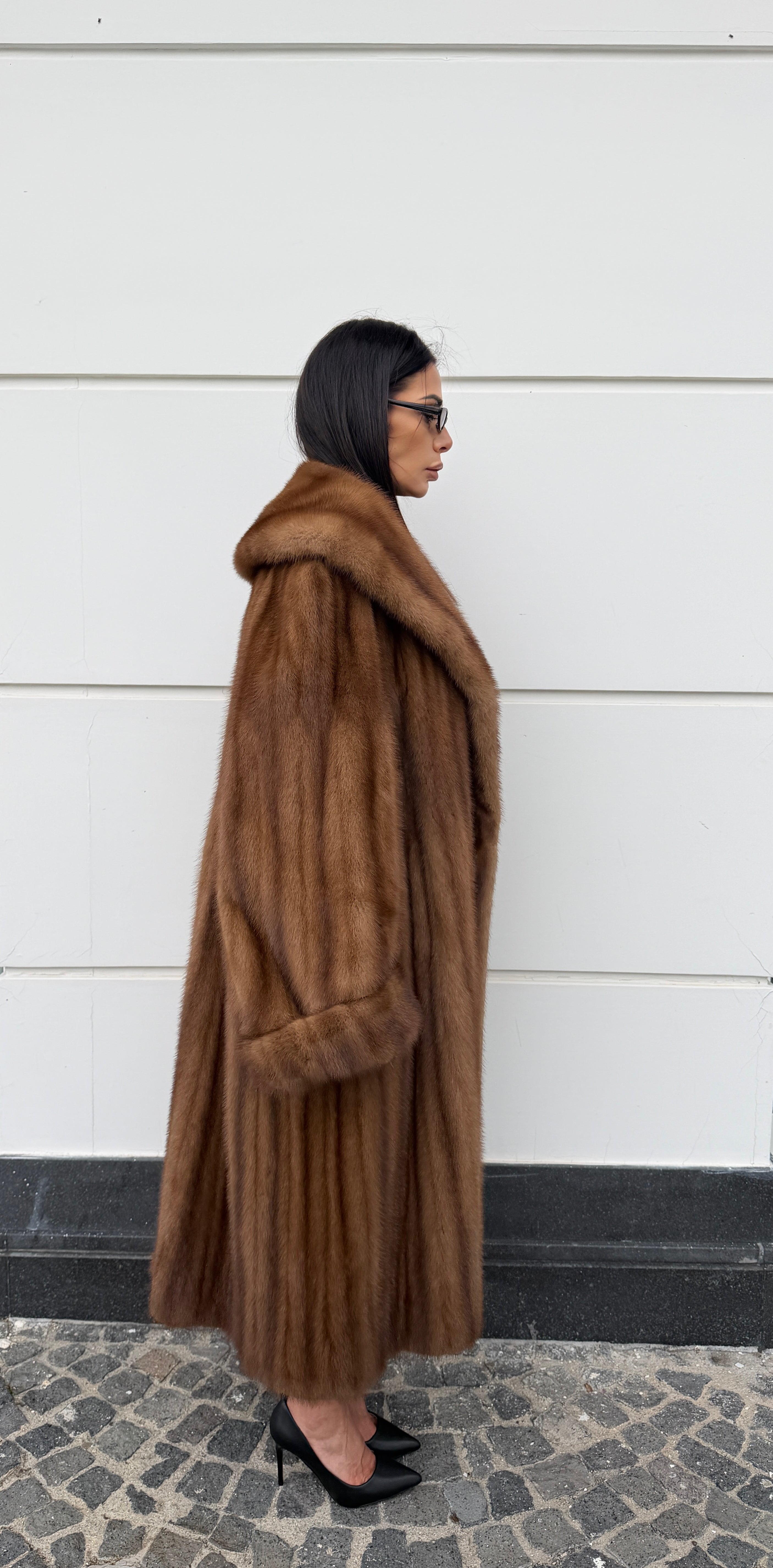 Cappotto in Visone Demibuff con Collo Sciallato – 130 cm – dettaglio 2