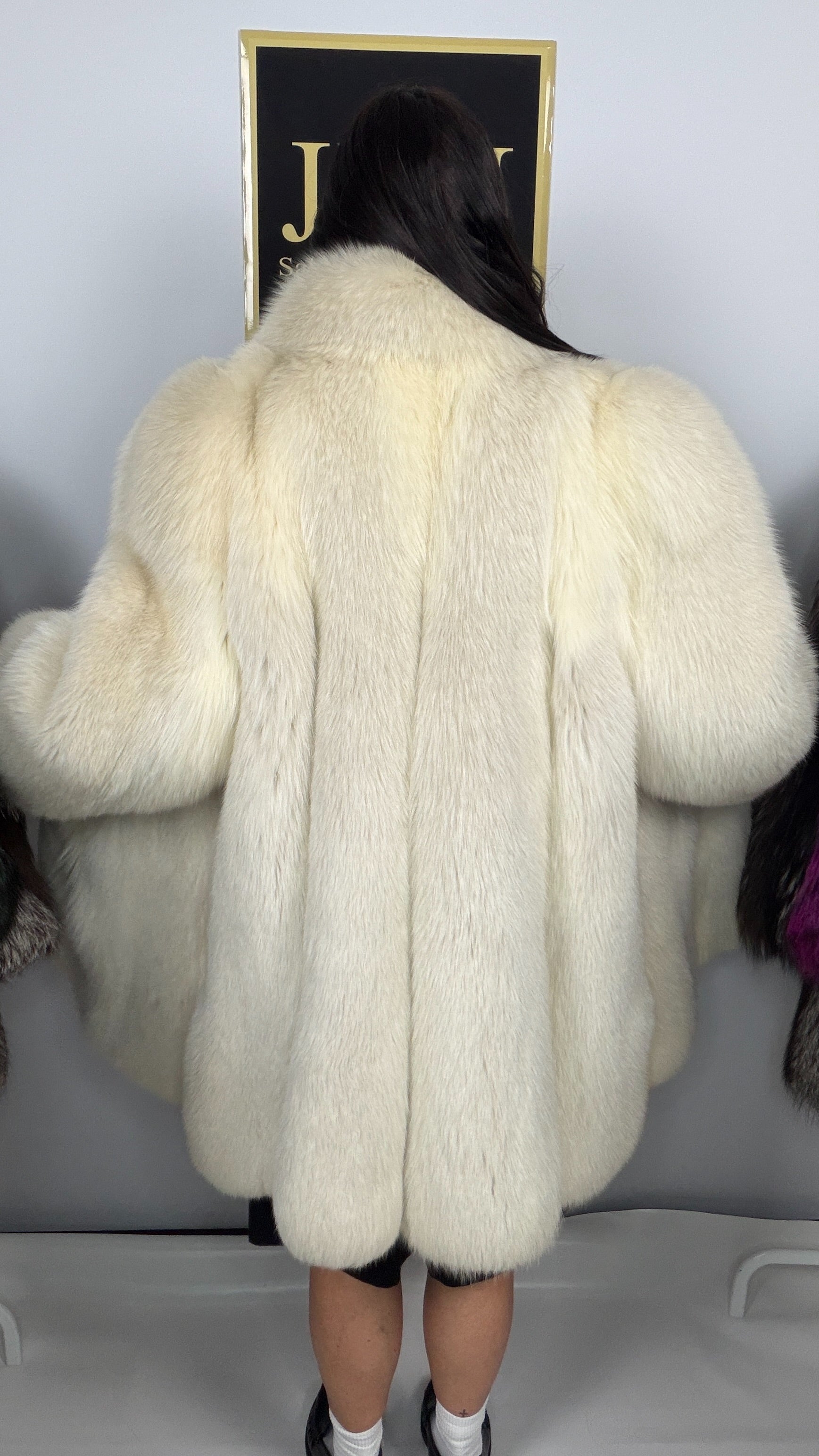 Giacca in Volpe Shadow Bianca con Collo Sciallato – 85 cm – dettaglio 6