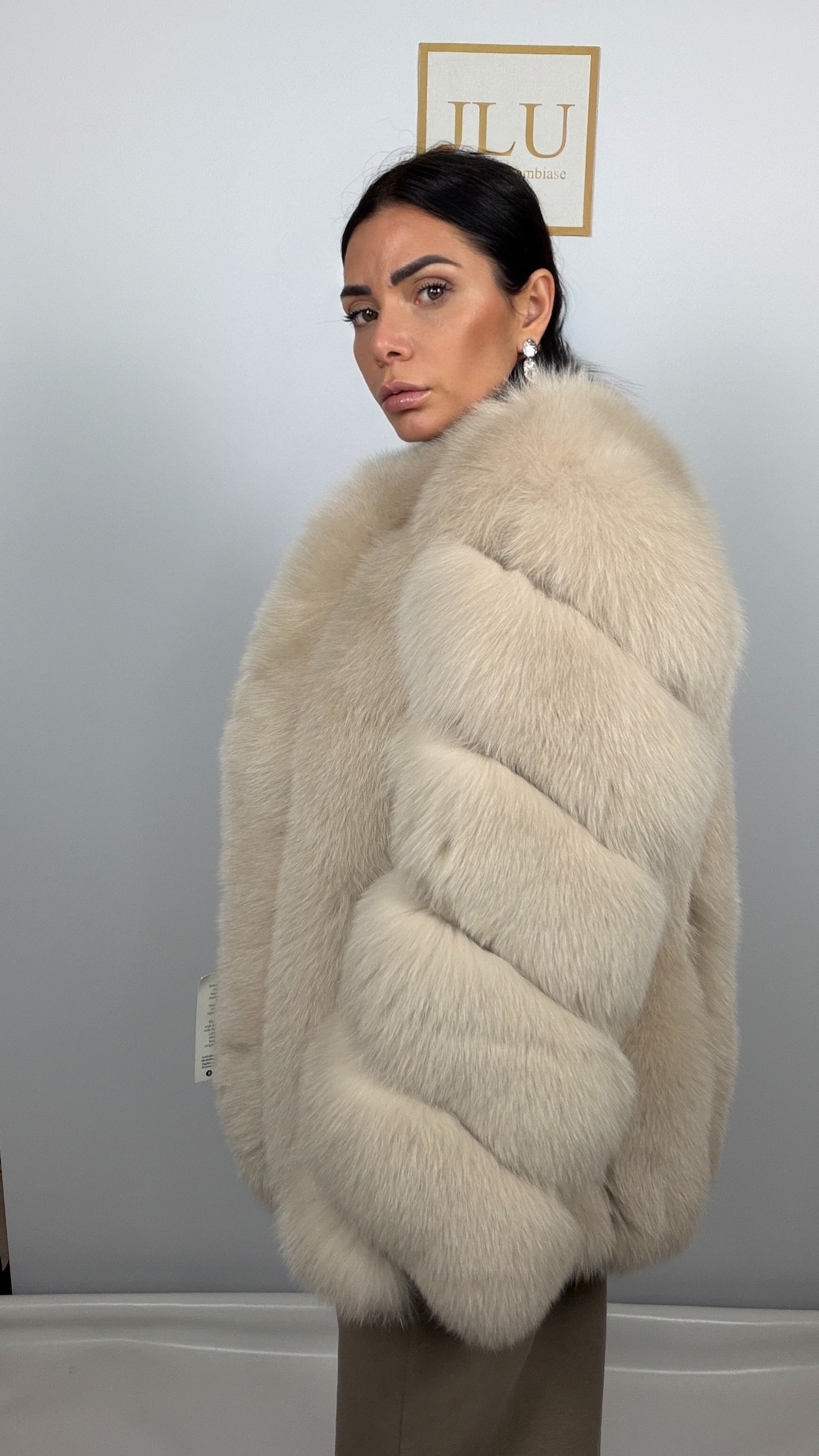 Giacca in Volpe Stile Chanel Pelle Intera – Artigianale – dettaglio 5