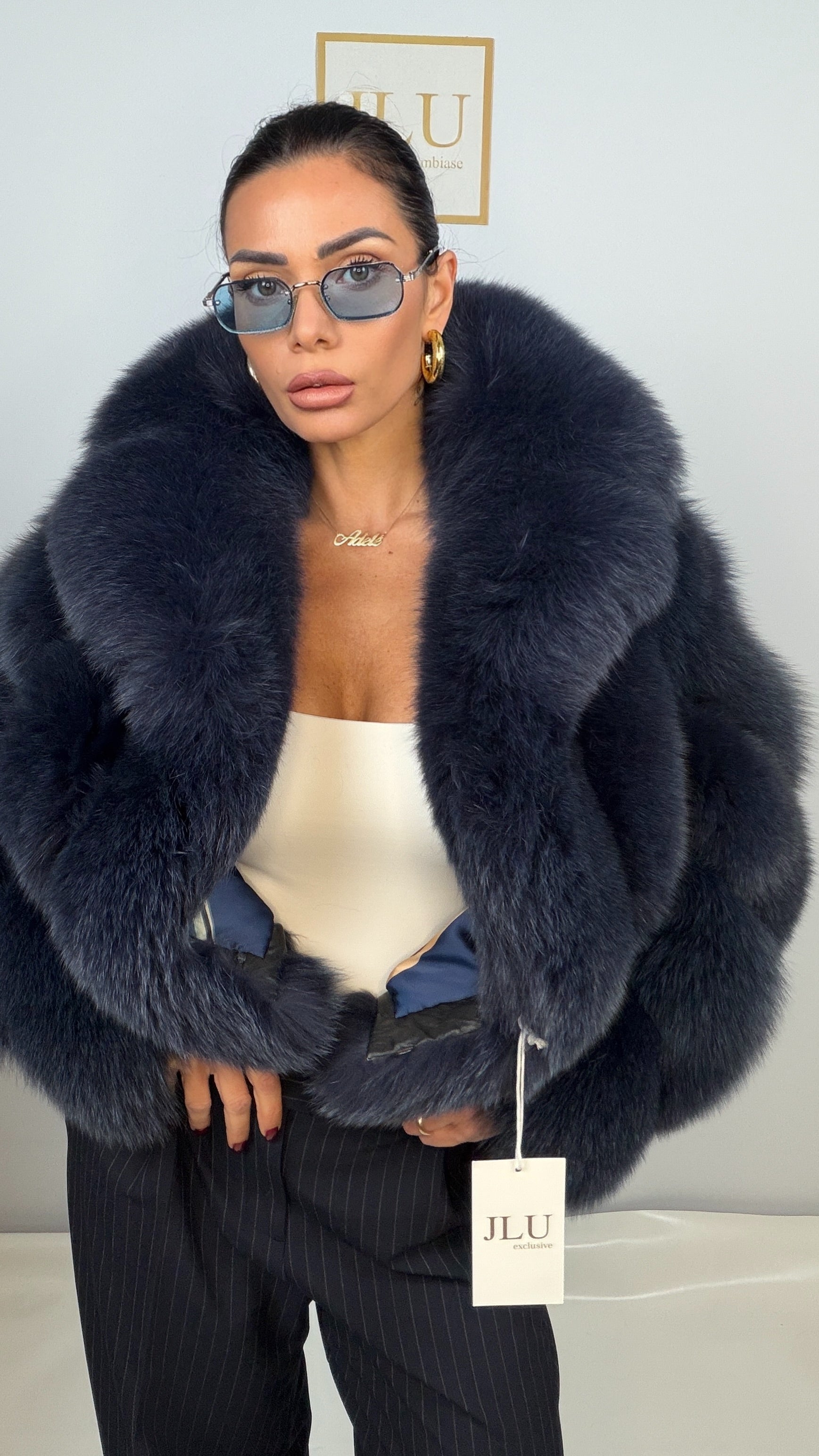 Giacca Crop in Volpe Blu Notte con Collo Sciallato – Pelle Intera – dettaglio 4