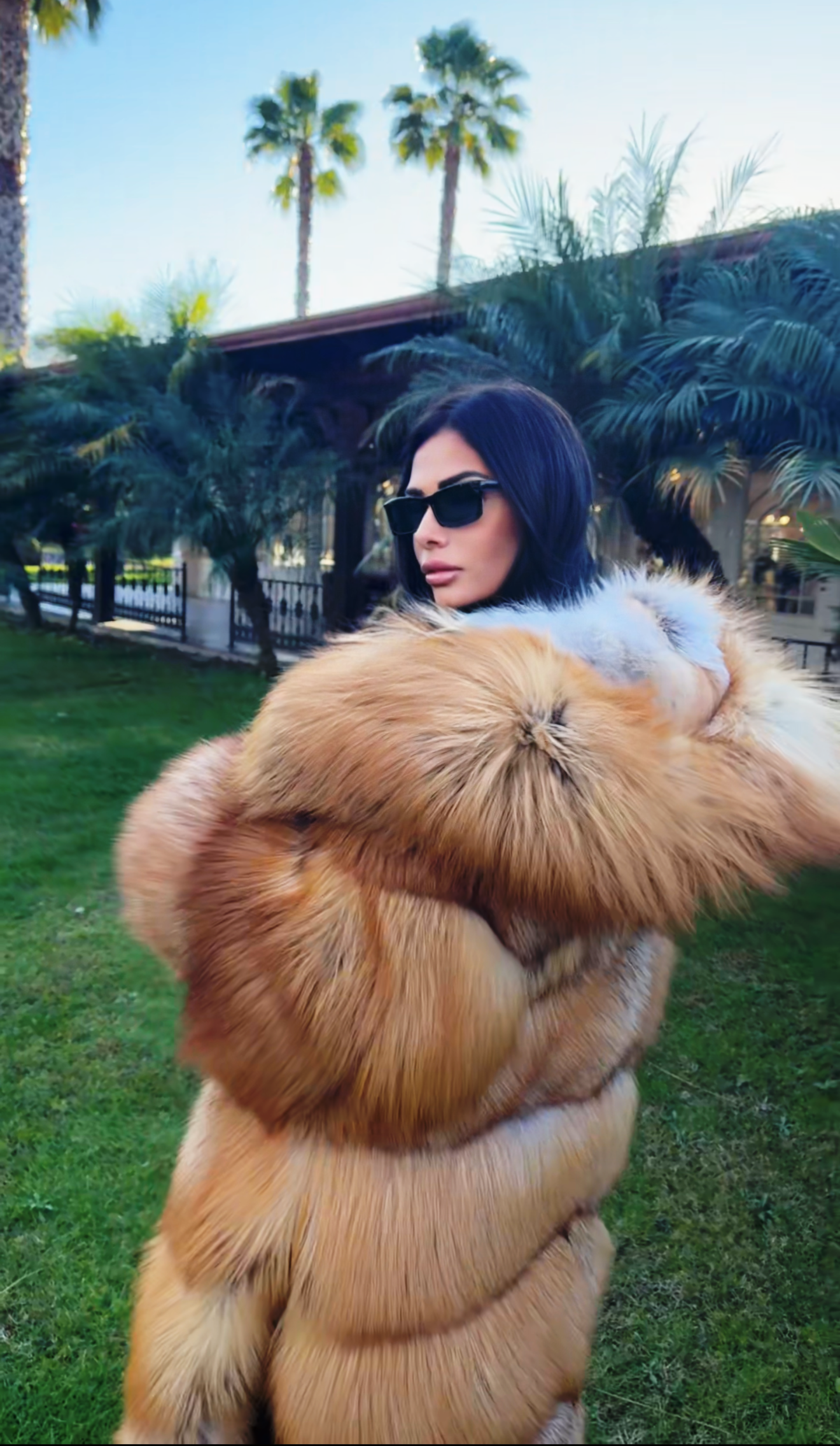 Cappotto in Volpe Gold Pelle Intera con Collo Sciallato – dettaglio 3