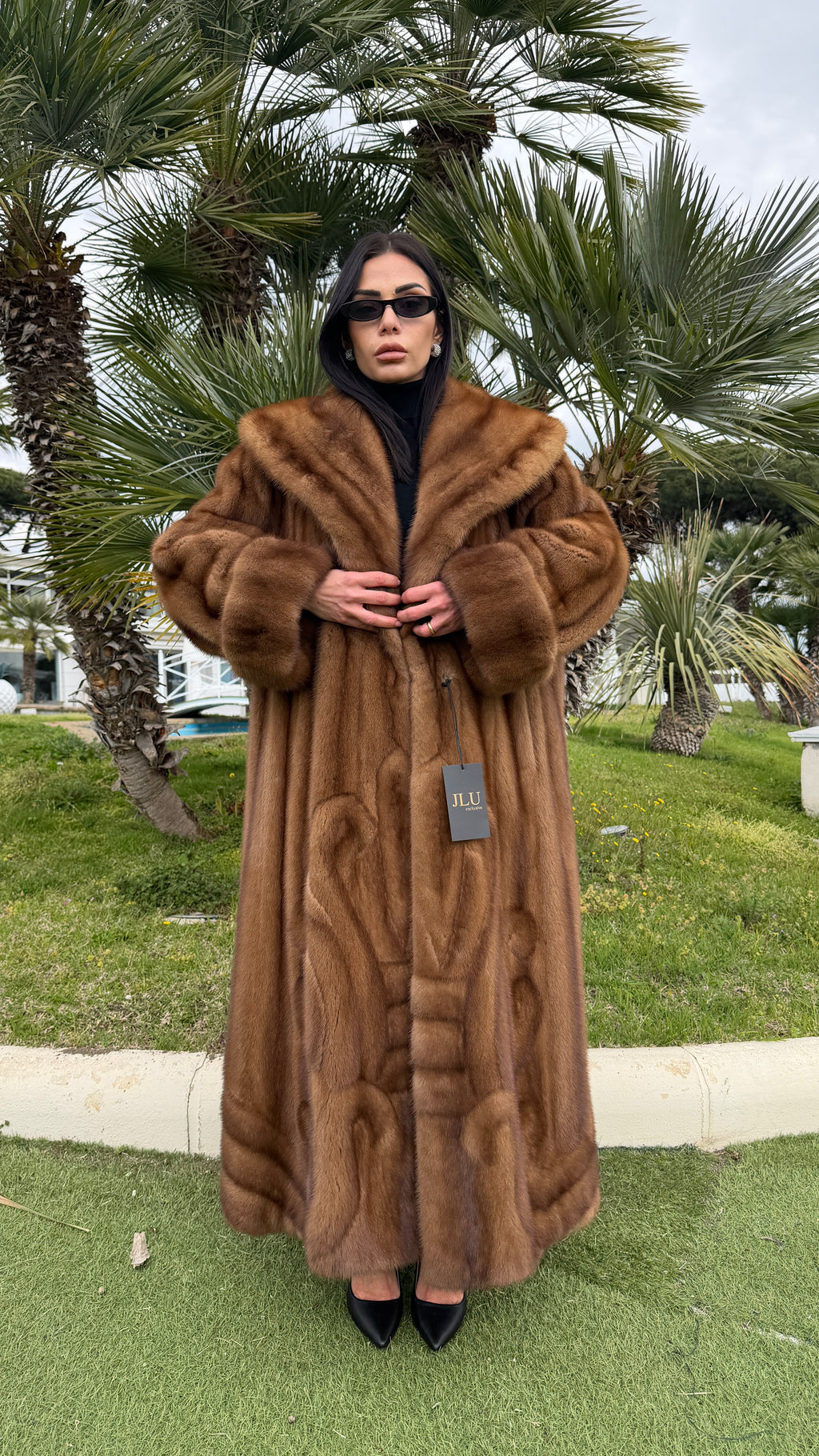 Cappotto in Visone Demibuff Lavorazione Geometrica – 120 cm – pelliccia di lusso artigianale Made in Italy