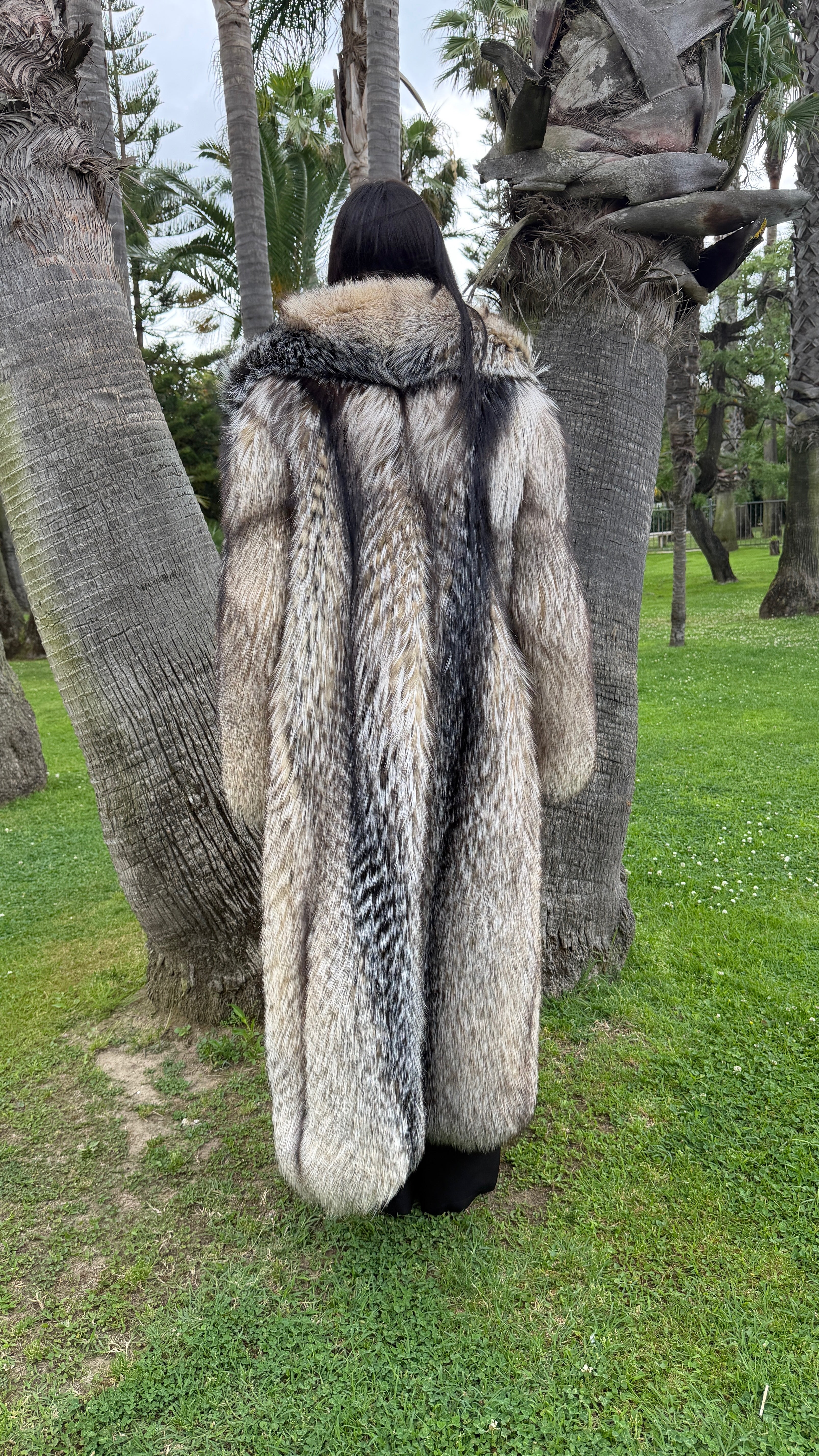 Cappotto in volpe argentato decolorato