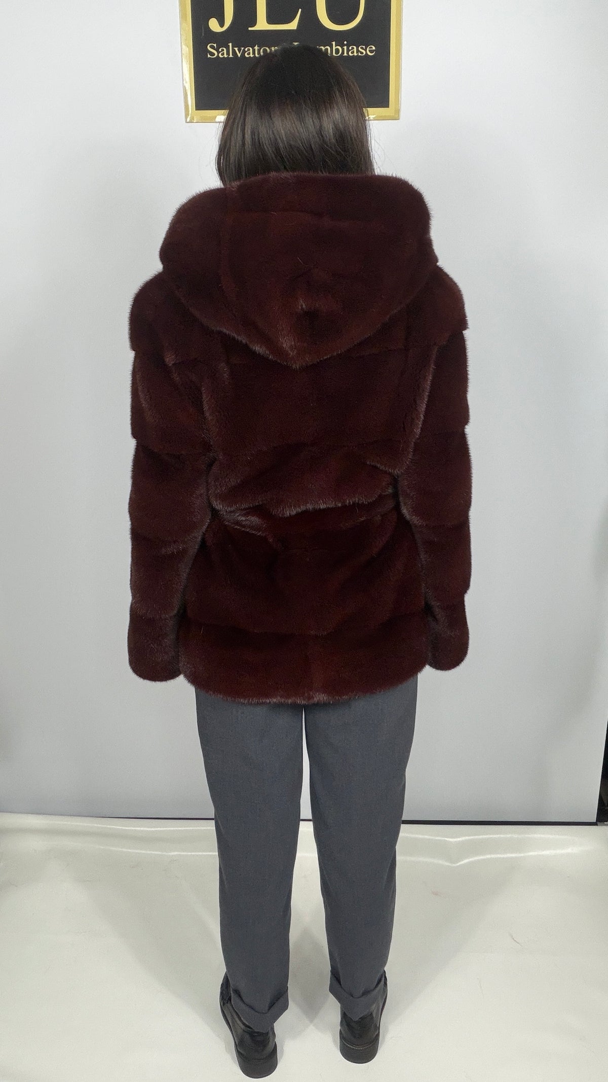 Giacca in Visone bordeaux con cintura