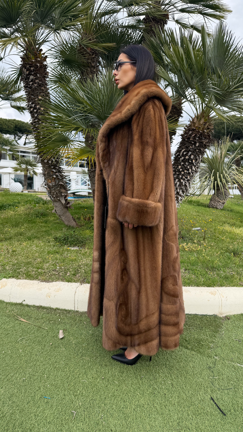 Cappotto in Visone Demibuff Lavorazione Geometrica – 120 cm – dettaglio 3