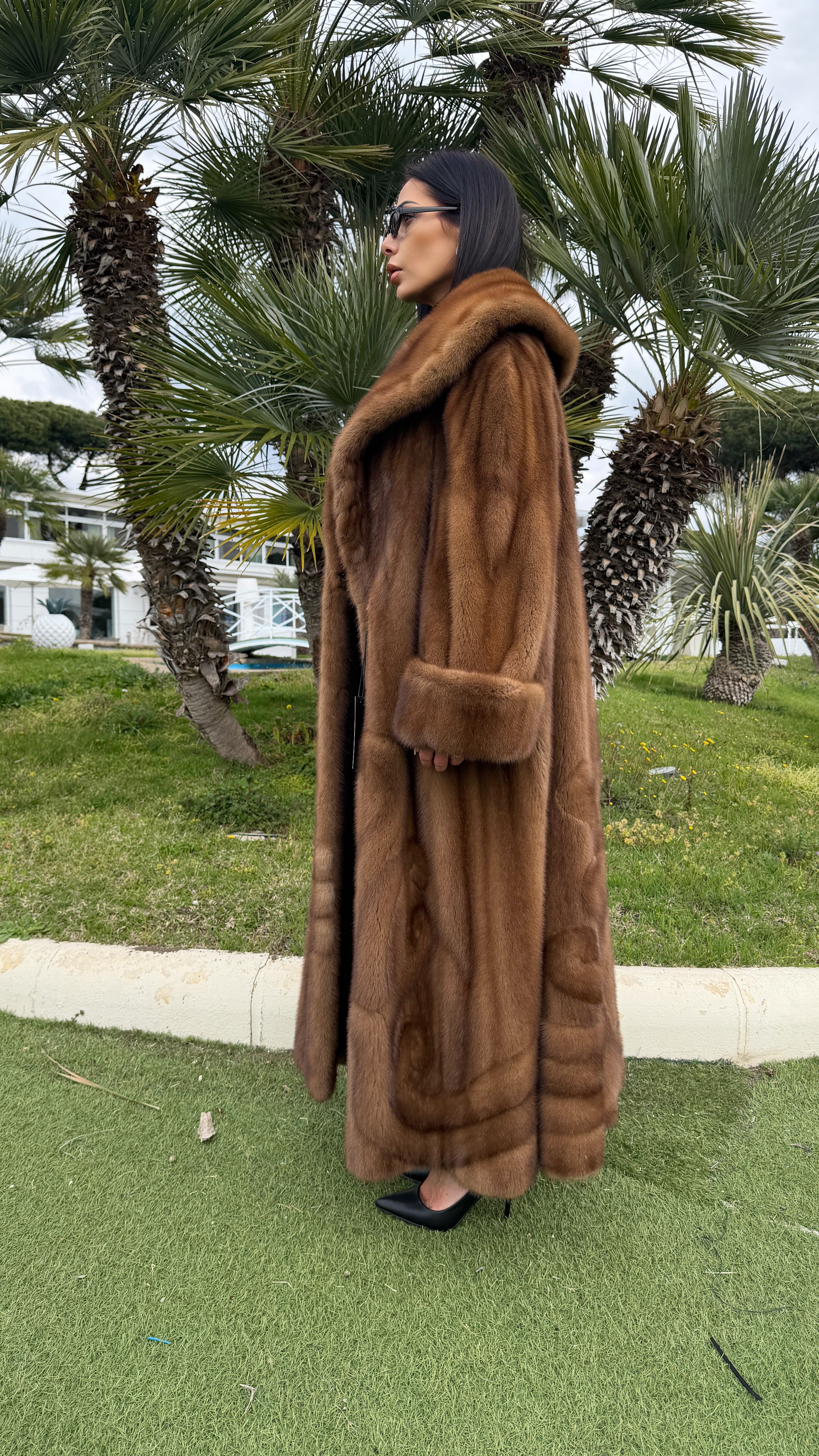 Cappotto in Visone Demibuff Lavorazione Geometrica – 120 cm – dettaglio 3