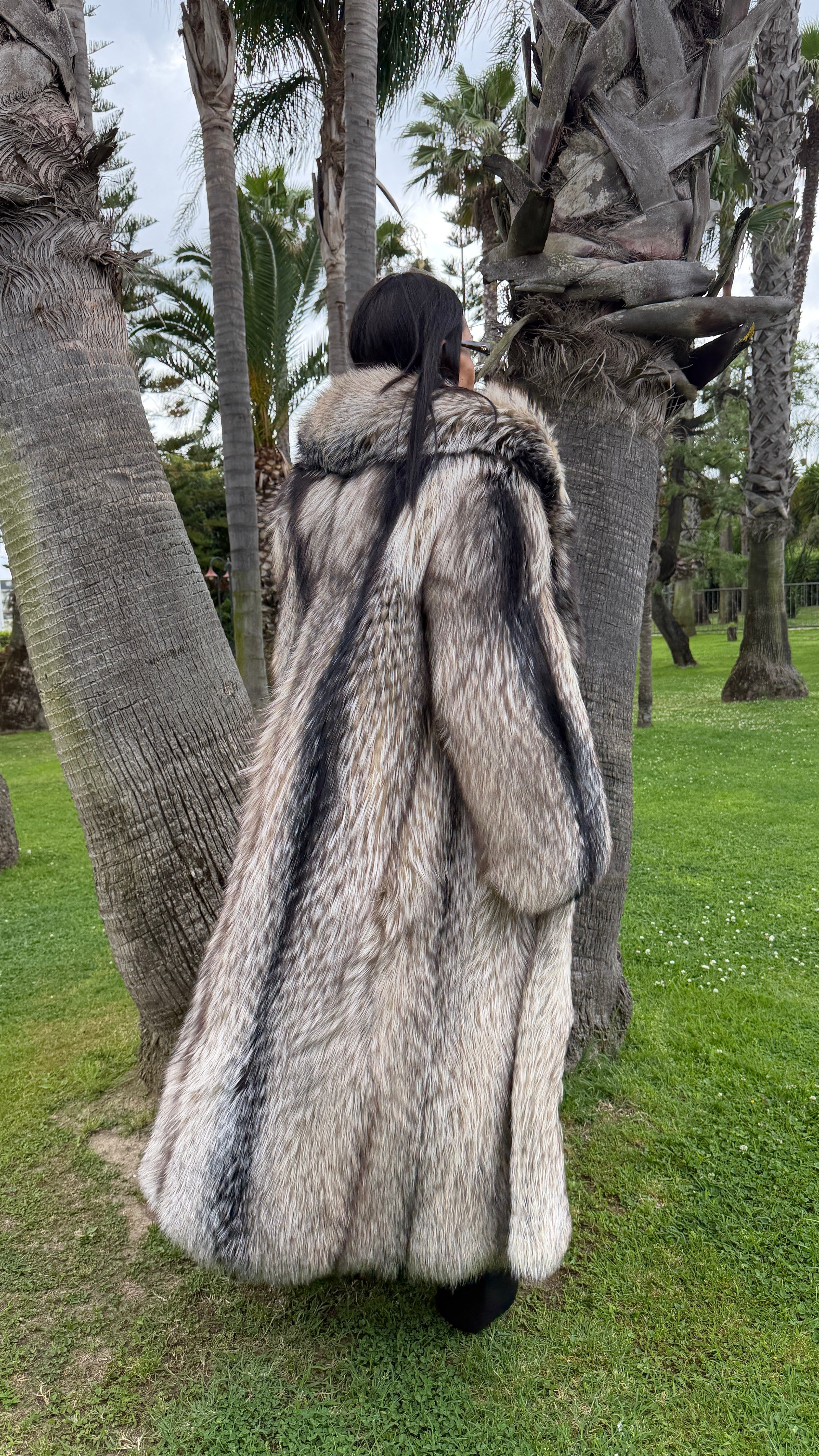 Cappotto in volpe argentato decolorato
