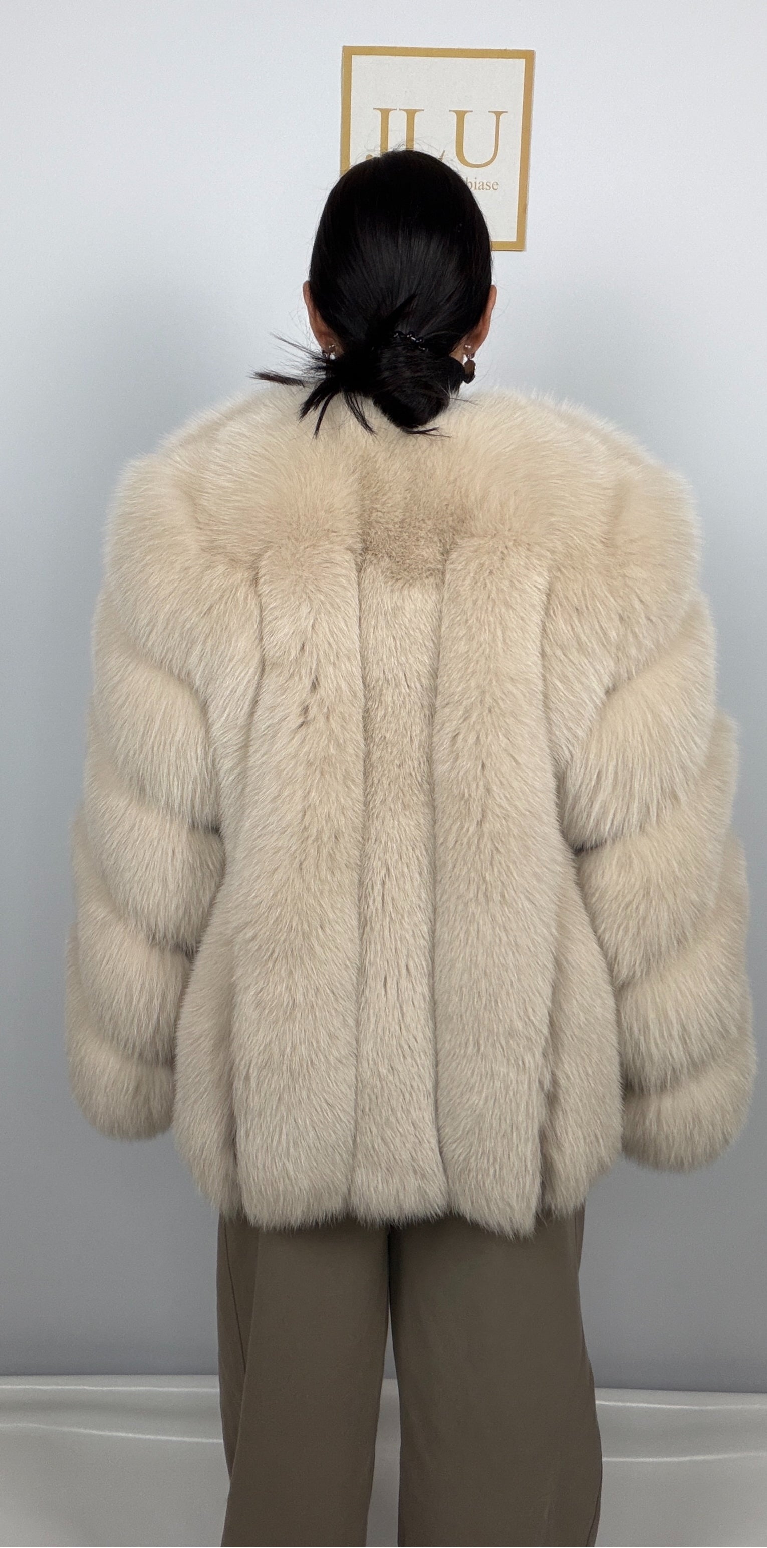 Giacca in Volpe Stile Chanel Pelle Intera – Artigianale – dettaglio 8