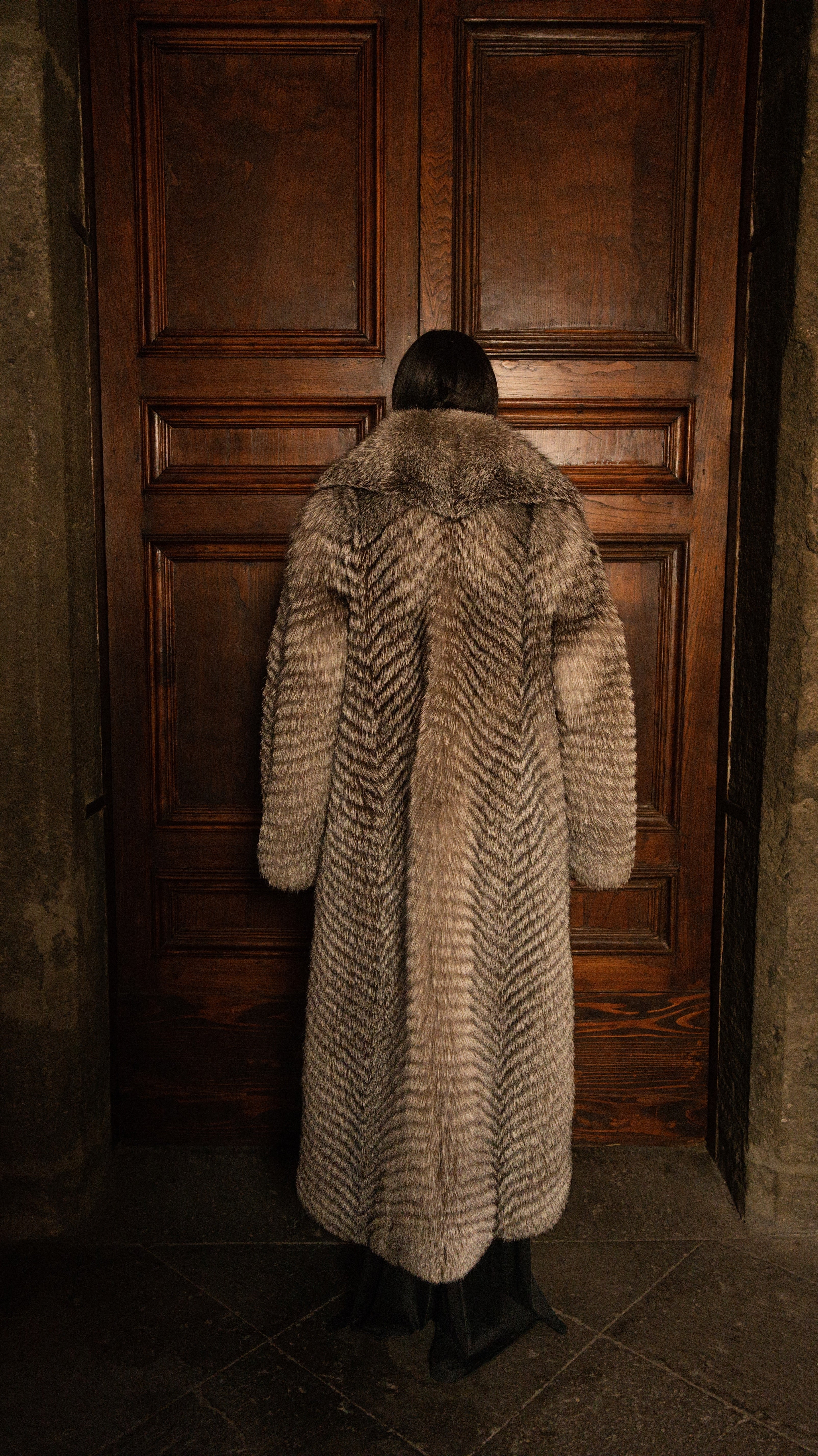 Cappotto in Volpe Frost con Collo Sciallato – Lavorazione Filettata – dettaglio 7