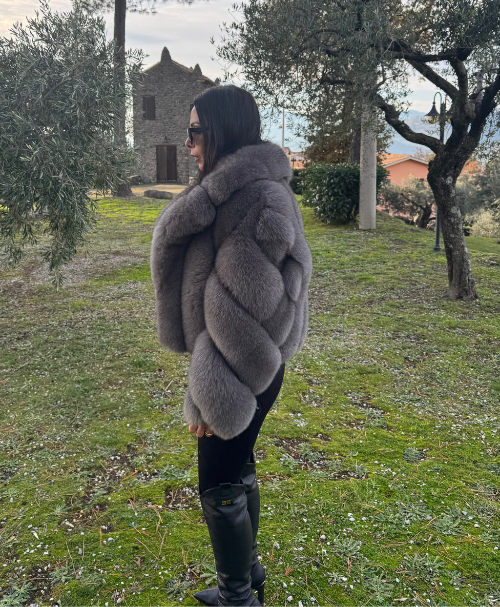 Giacca in Volpe Grigia con Collo Petto e Bavero – dettaglio 2