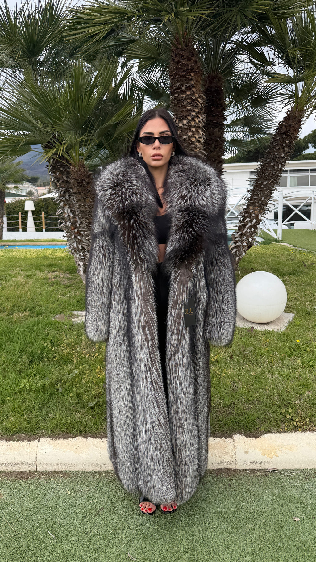 Cappotto in volpe argentata filettata – pelliccia di lusso artigianale Made in Italy