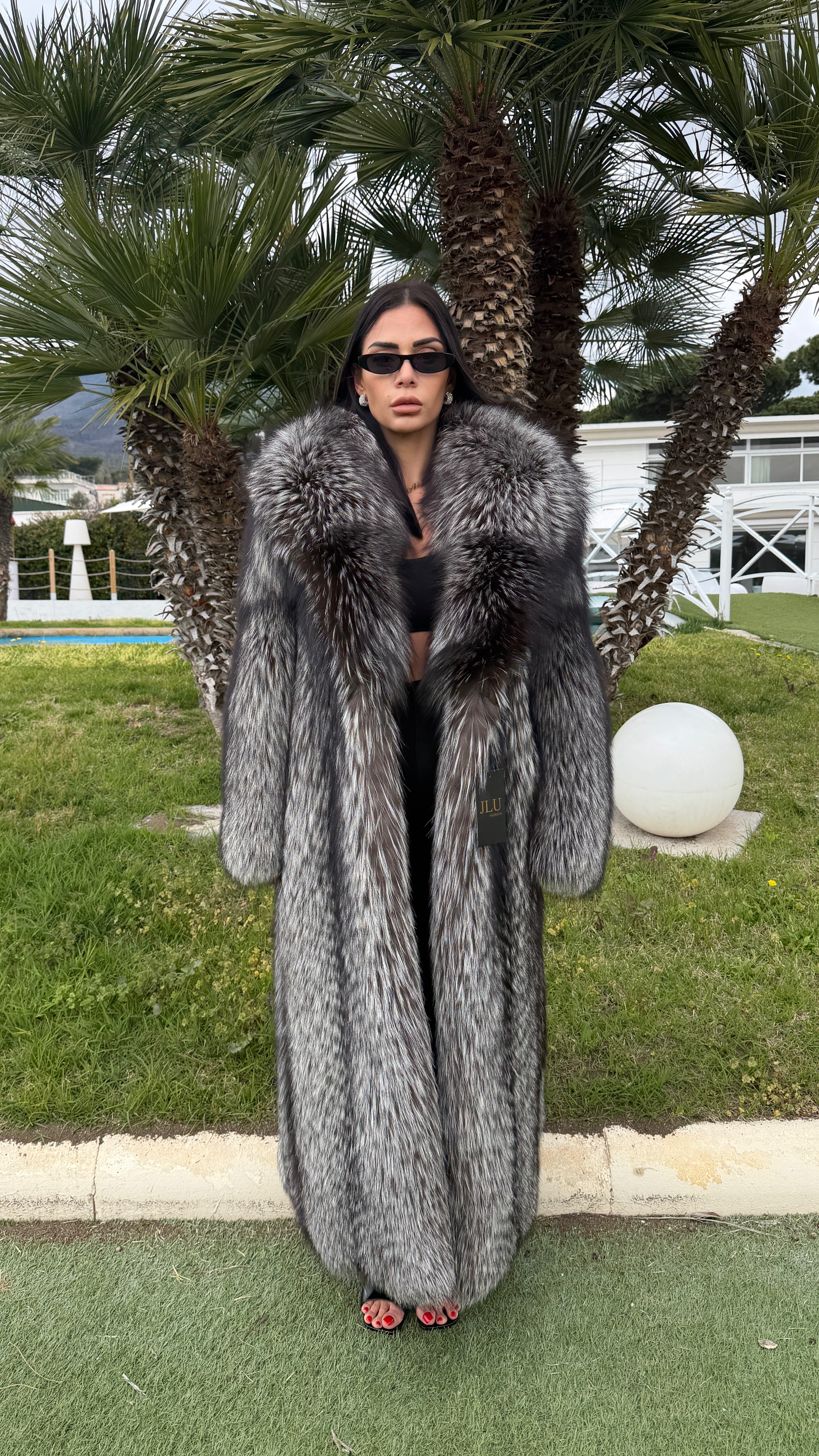 Cappotto in volpe argentata filettata – pelliccia di lusso artigianale Made in Italy