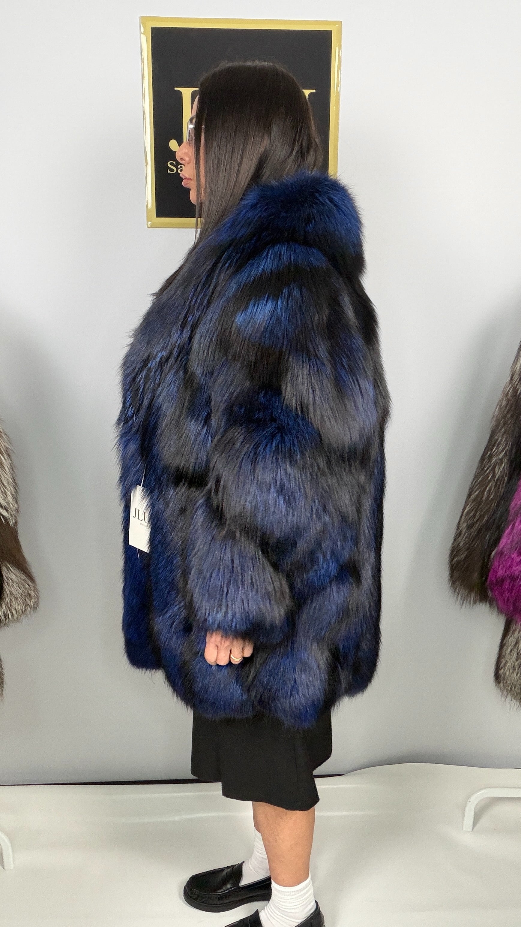 Giacca in Volpe Argentata Blu Cobalto – dettaglio 4