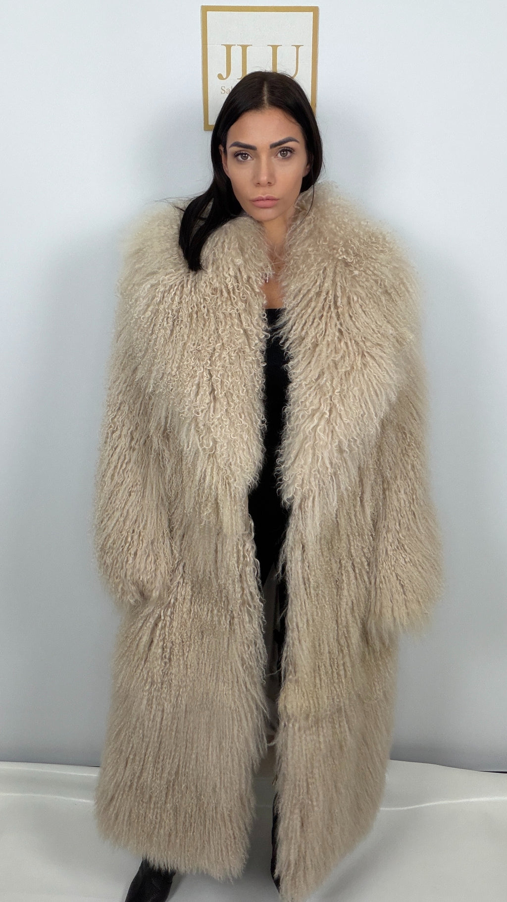 Cappotto in Mongolia con Collo Sciallato – Modello I – dettaglio 3
